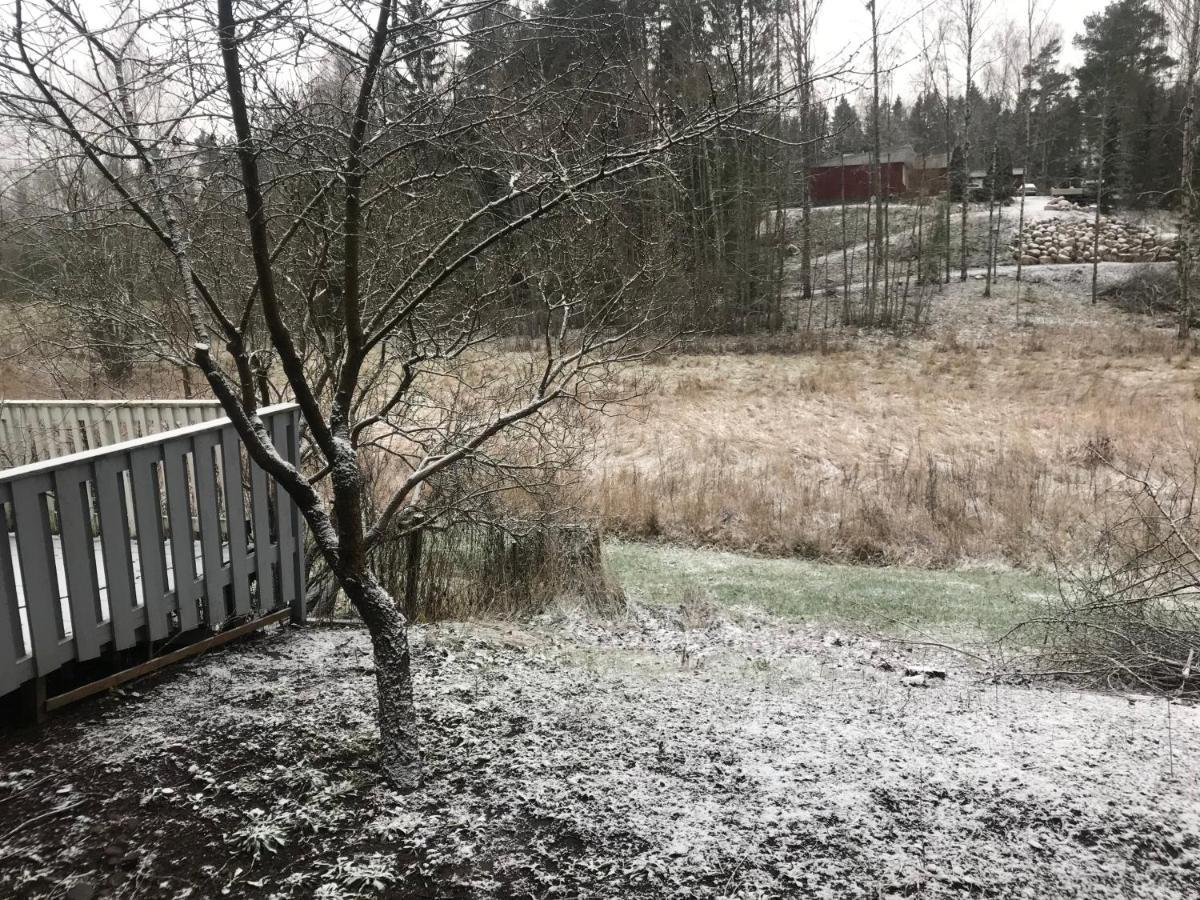 Tyylikaes Rivitaloasunto Lohjalla Exterior foto